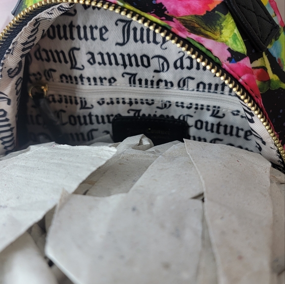 Juicy Couture - Picture 4 of 9